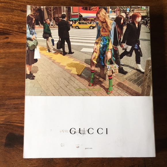 VOGUE Kendall Jenner September 2016 U.S. Magazine 800 pages (no bundling please) - Picture 8 of 9